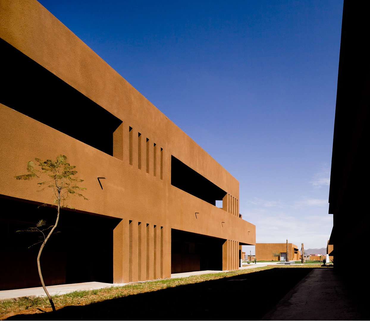 Ecole Supérieure de Technologie de Guelmim  DRISS KETTANI ARCHITECTE