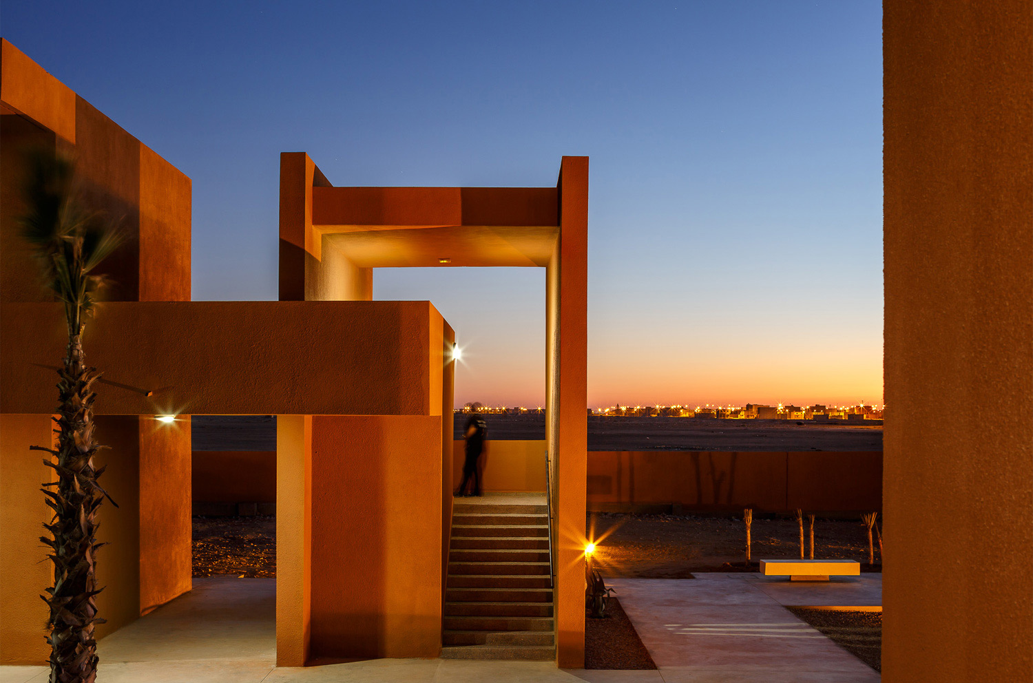 Ecole Supérieure de Technologie de Laâyoune  DRISS KETTANI ARCHITECTE